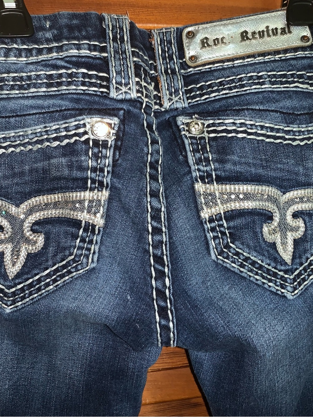 Rock Revival Bootcut Jeans Embellished Fleur De Lis Flap Pocket Dark Wash